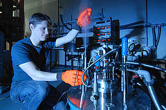 Neue magnetische Ordnung entdeckt: Wirbelfäden in der Elektronensuppe