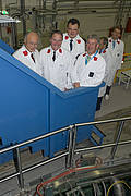 IAEA Director General visits neutron source