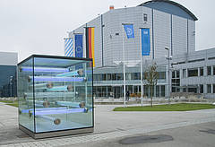 IAEA Director General visits neutron source